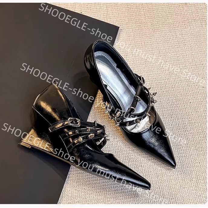 Leather Classic Strap - Women's Black Patent Leather Pointed-Toe Wedge