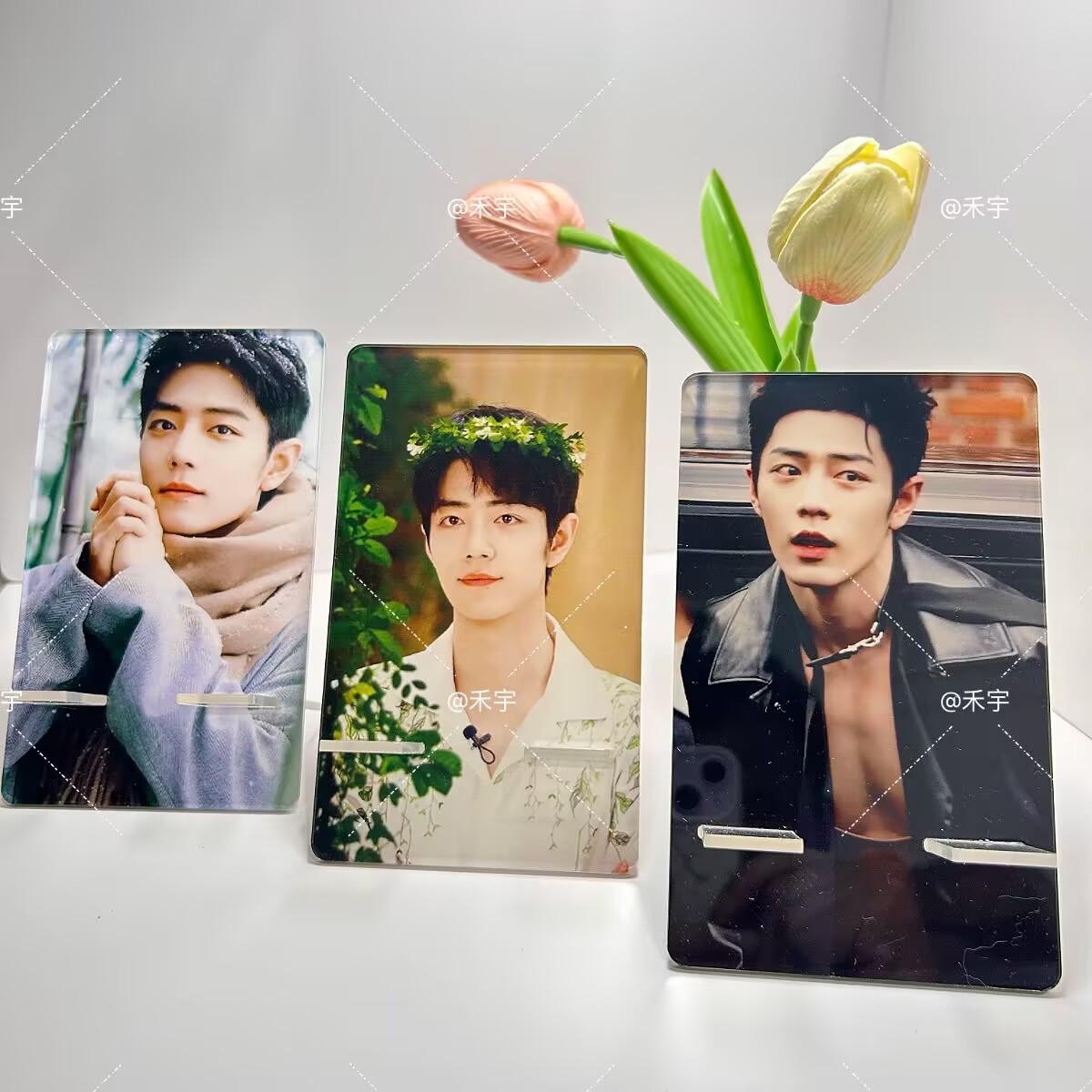 Xiao Zhan's mobile phone stand – Accessories With Watch Bewertung und Preis